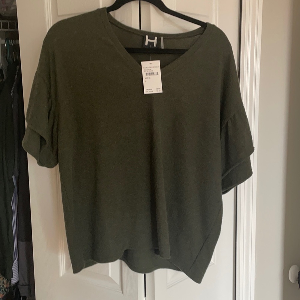 H by bordeaux olive green ruffle top